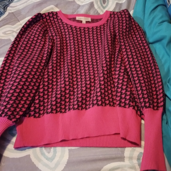 Sweater - Picture 1 of 2